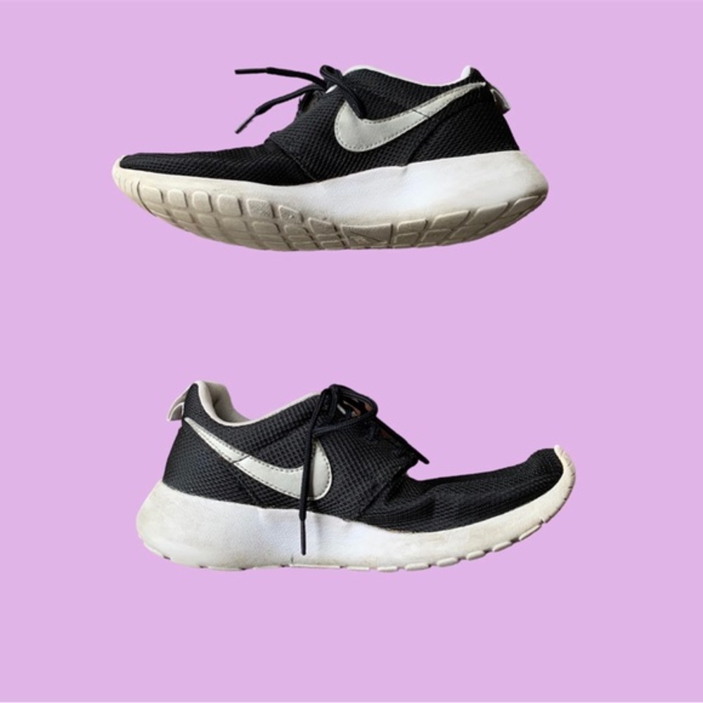 NIKE‎ ROSHE RUN RUNNING SHOES